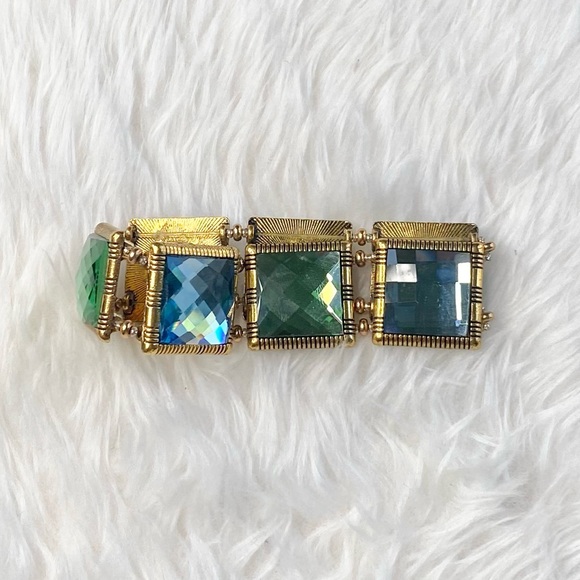 Desired Style Crystal Bracelet - Picture 4 of 5